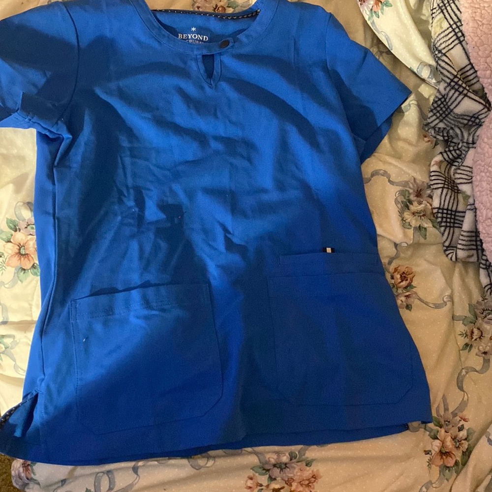 Scrub top